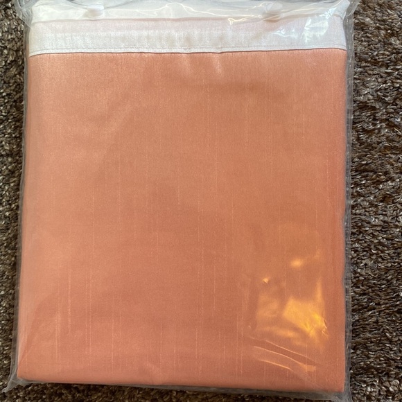 Madison Park Shower Curtain 72”x72” polyester Orange/coral, white, beige NEW - Picture 4 of 5